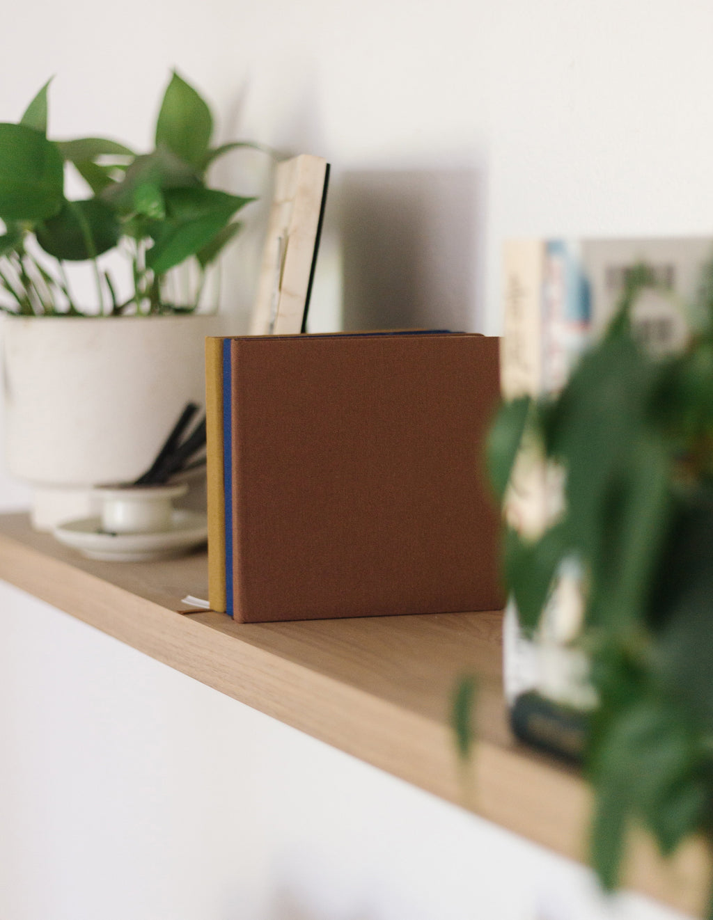 The Square Linen Ledger