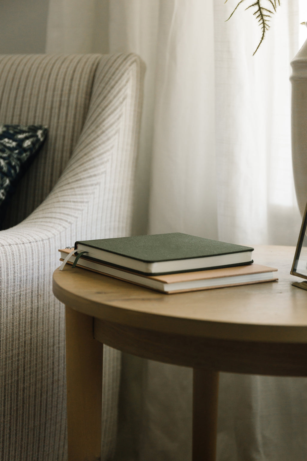The Square Linen Ledger